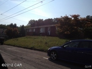 4 W Lehigh St, Coaldale, PA 18218 - photo 1