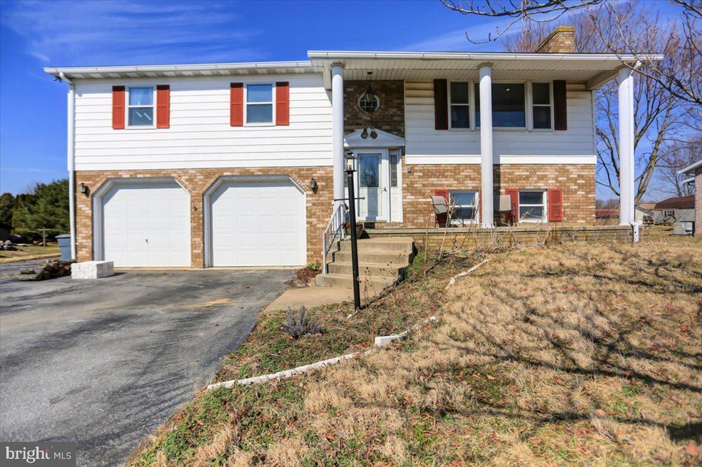 911 Warm Spring Rd, Chambersburg, PA 17202 - photo 1