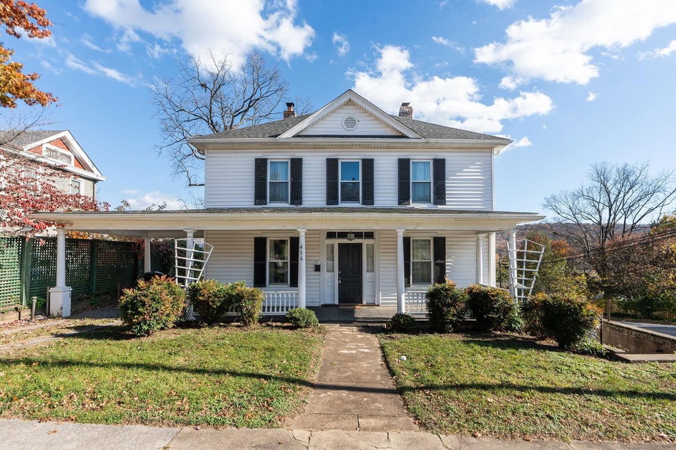 476 Walnut Ave, Waynesboro, VA 22980 - photo 1