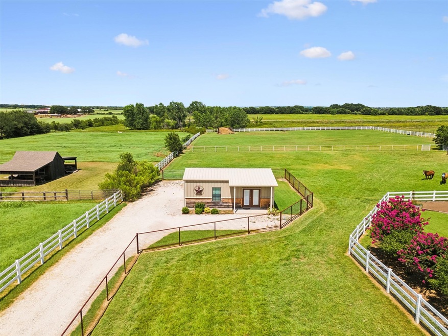 2803 Meander Rd, Granbury, TX 76049 - photo 1