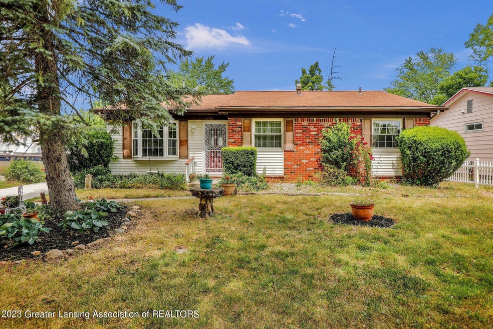 3424 Independence Ln, Lansing, MI 48911 - photo 1