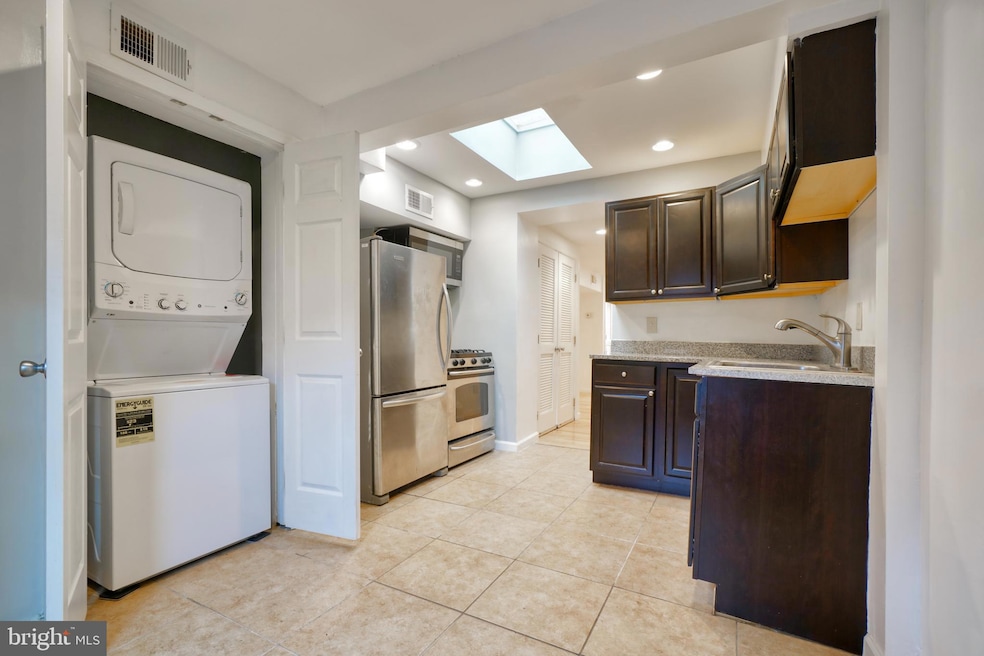 For Rent $1,200/month