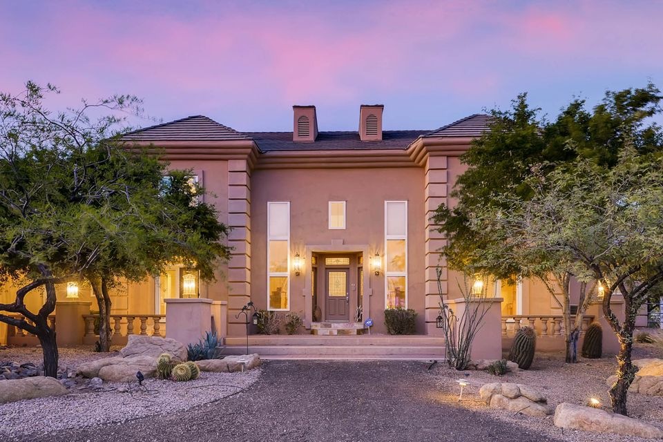 Exterior Front Entry