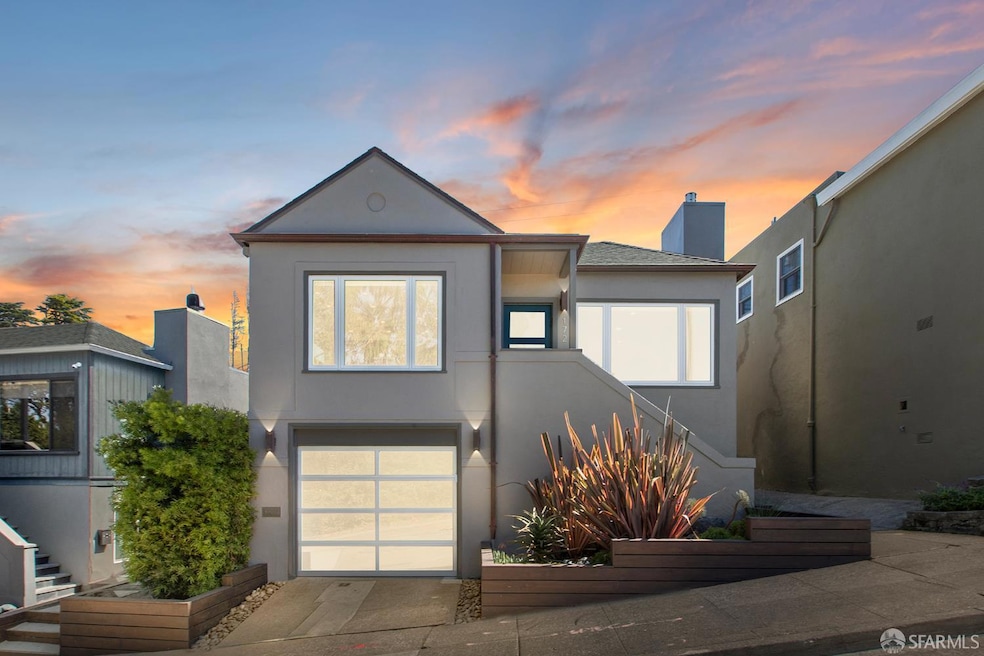 Sold $1,875,000 • Co-Listing Agent