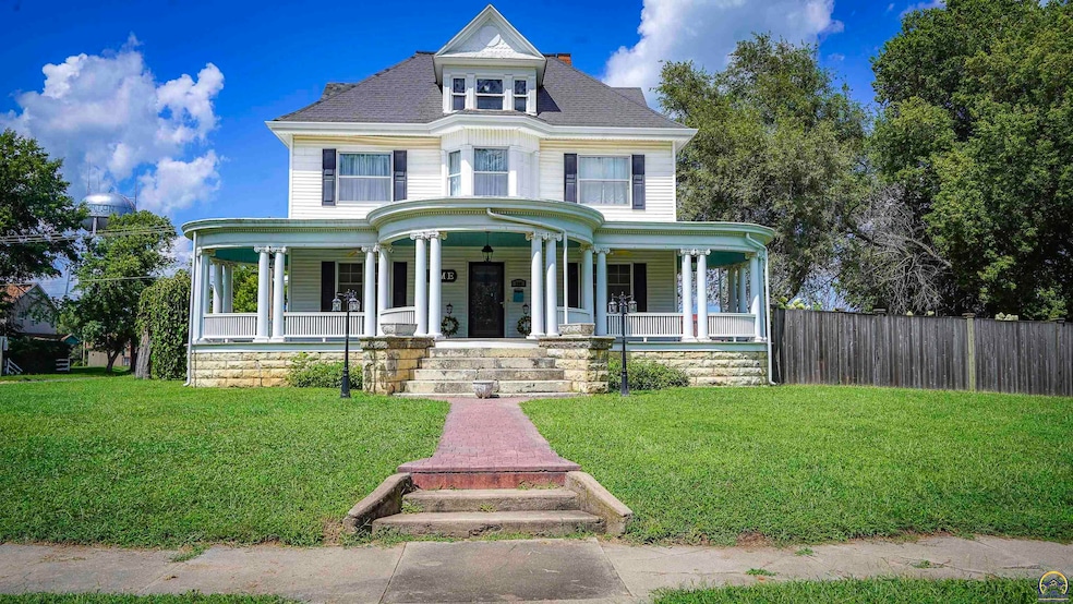 200 E 14th St, Horton, KS 66439 - photo 1