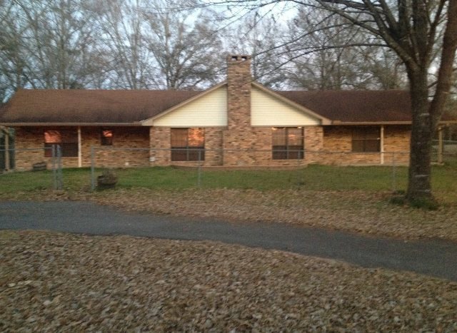 1211 Landrum Rd, Lufkin, TX 75904 - photo 1