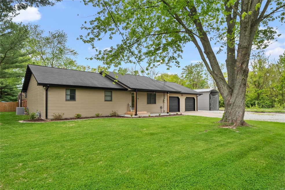 208 Willow Dr, Collinsville, IL 62234 - photo 1