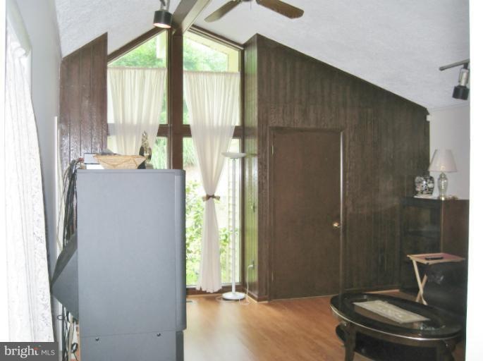 16005 Pointer Ridge Dr, Bowie, MD 20716 - photo 1