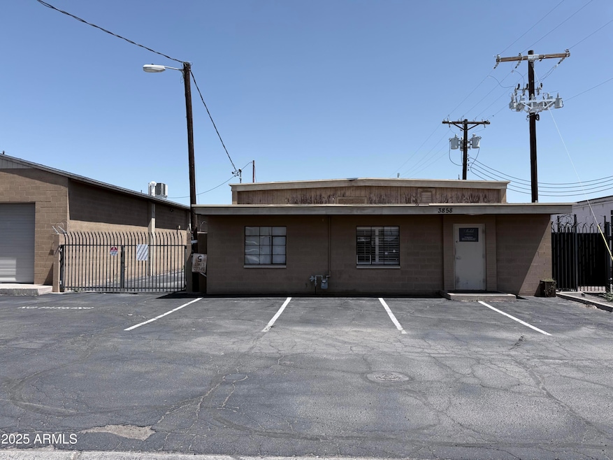 3856 W Clarendon Ave, Phoenix, AZ 85019 - photo 1