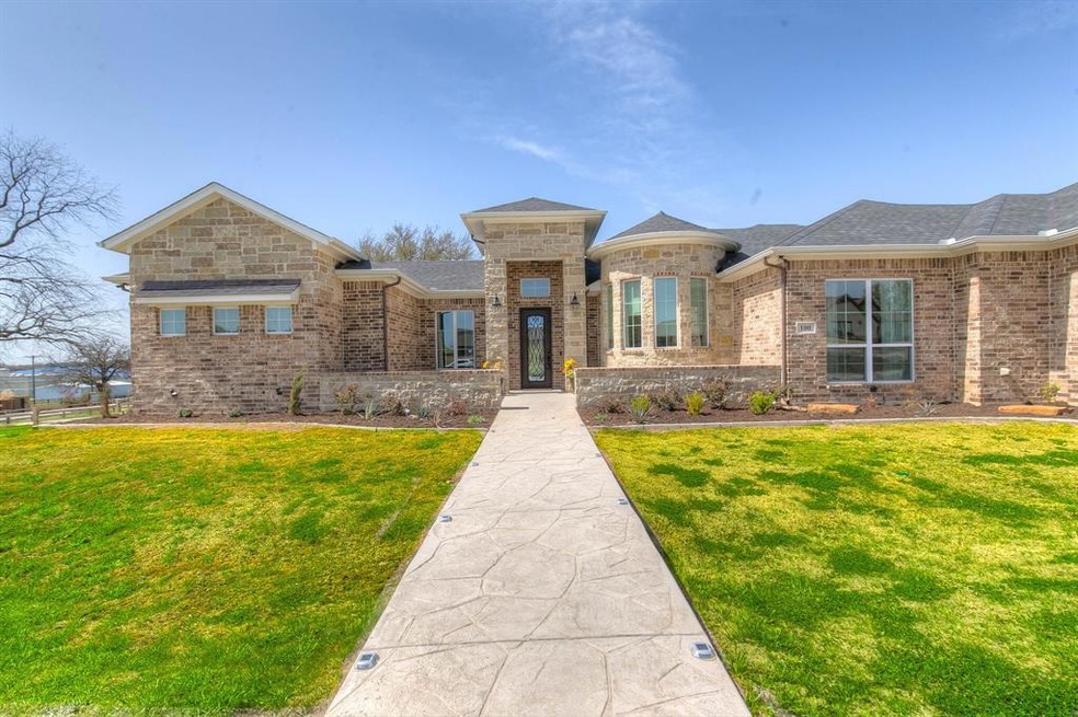 100 Maverick Ct, Granbury, TX 76049 - photo 1