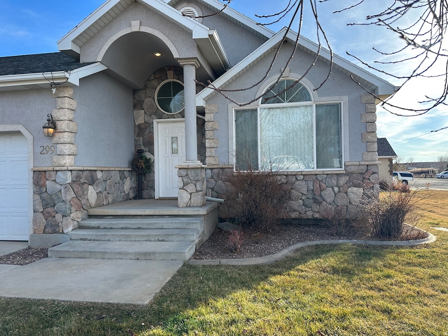 299 W 100 N, Roosevelt, UT 84066 - photo 1