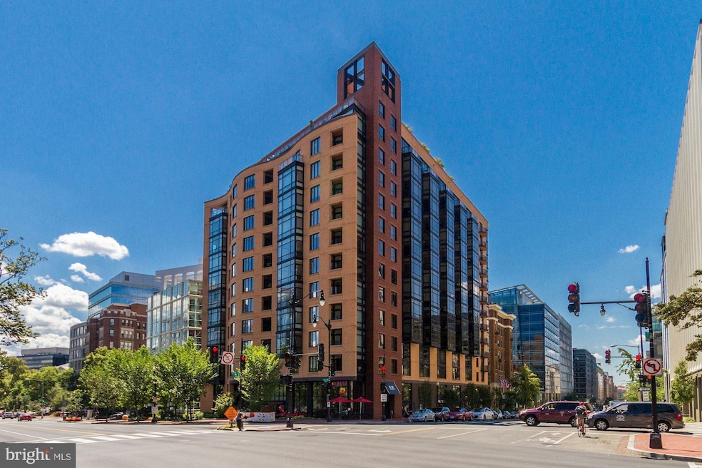 1010 Massachusetts Ave NW unit 902, Washington, DC 20001 - photo 1