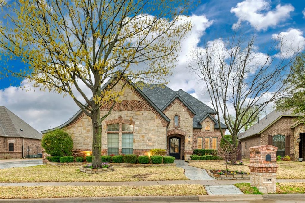 7709 Grace Dr, North Richland Hills, TX 76182 - photo 1