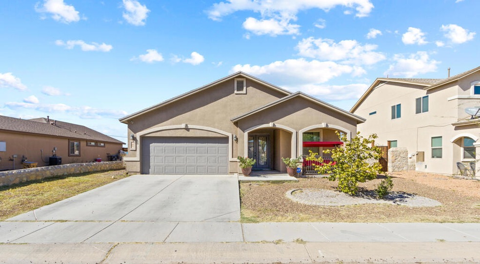 261 Flor Azucena Dr, Socorro, TX 79927 - photo 1