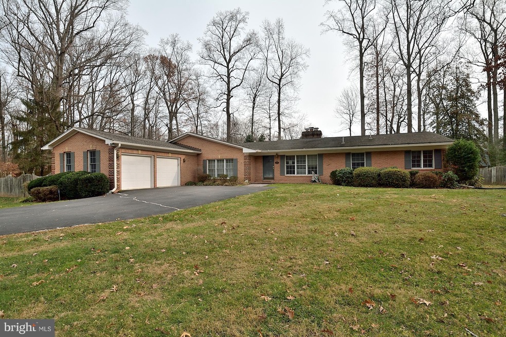 5155 Summit Dr, Fairfax, VA 22030 - photo 1