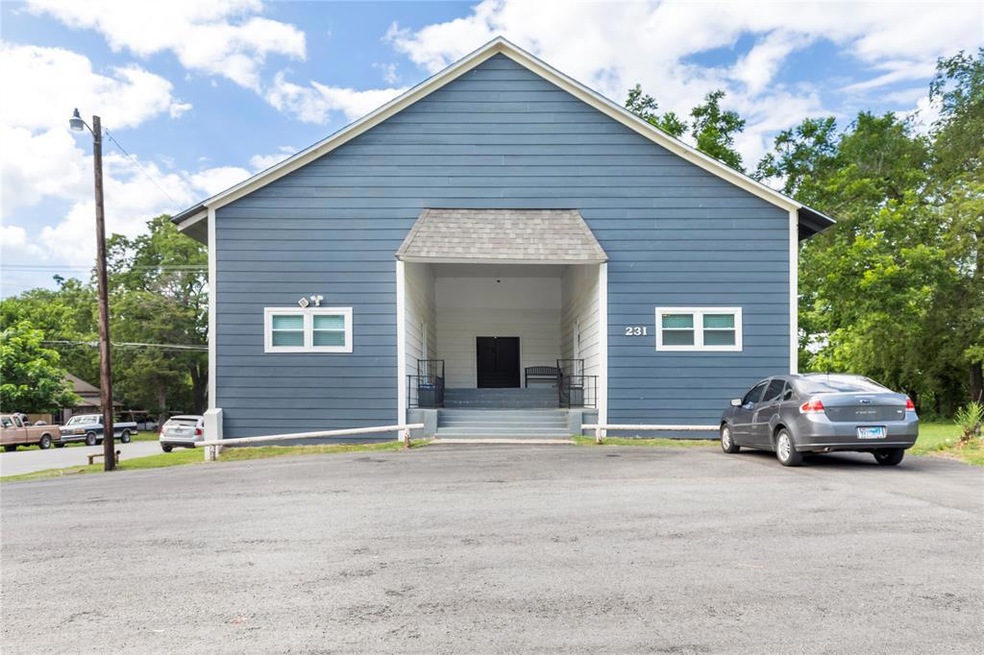 231 W Hull St, Denison, TX 75020 - photo 1