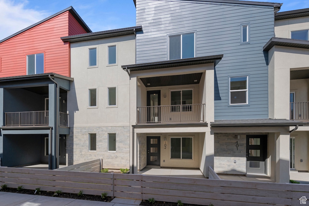 937 Coalburn Way unit 102, Murray, UT 84123 - photo 1