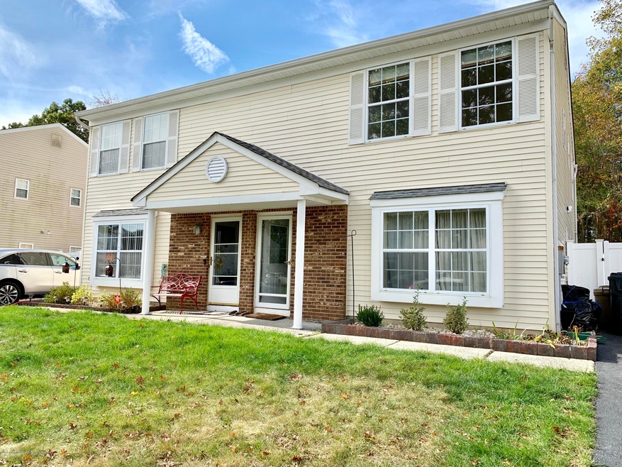 31 Brewster Cir, Old Bridge, NJ 08857 - photo 1