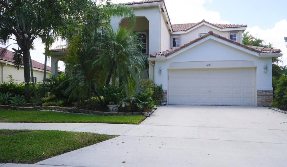 4281 Laurel Ridge Cir, Weston, FL 33331 - photo 1
