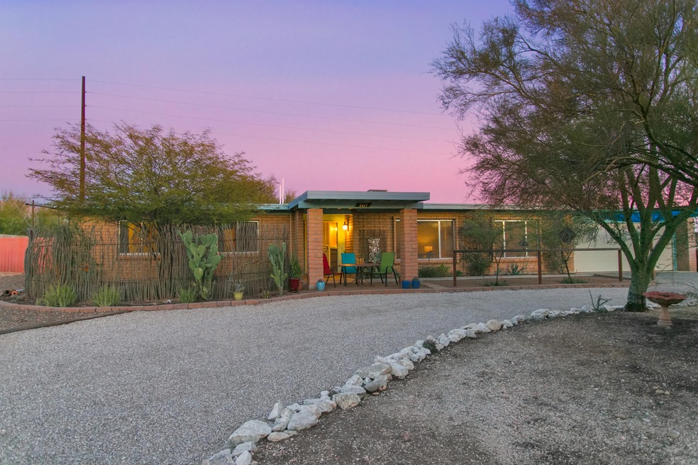 Welcome home to 2217 West Rapallo Way