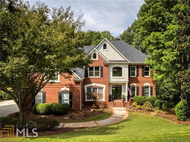 This brick beauty says WELCOME HOME from the momen
