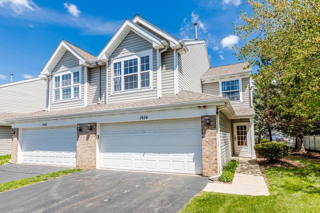 1974 Town Dr, Naperville, IL 60565 - photo 1