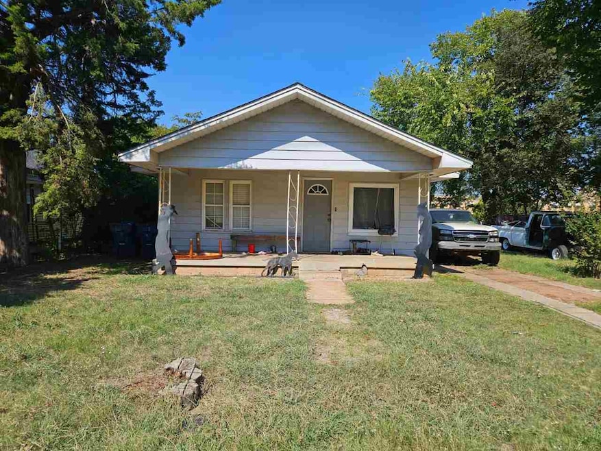 1109 W Stephens Ave, Duncan, OK 73533 - photo 1