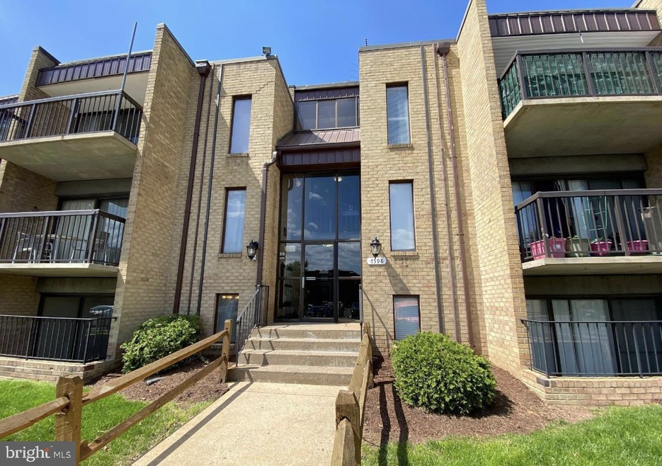 7598 Gales Ct unit 202, Manassas, VA 20109 - photo 1