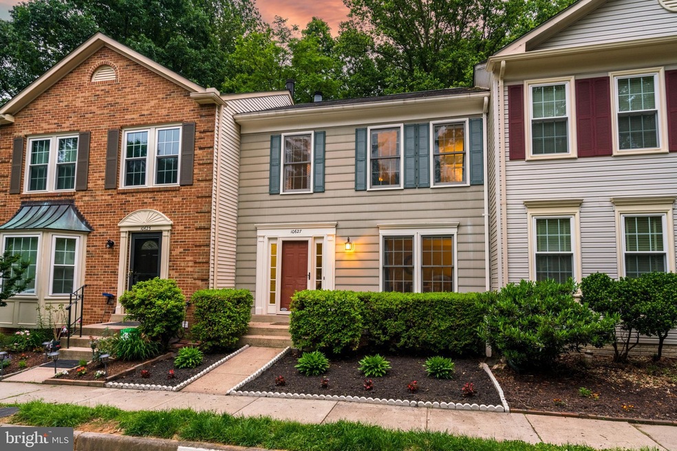 10627 Alison Dr, Burke, VA 22015 - photo 1