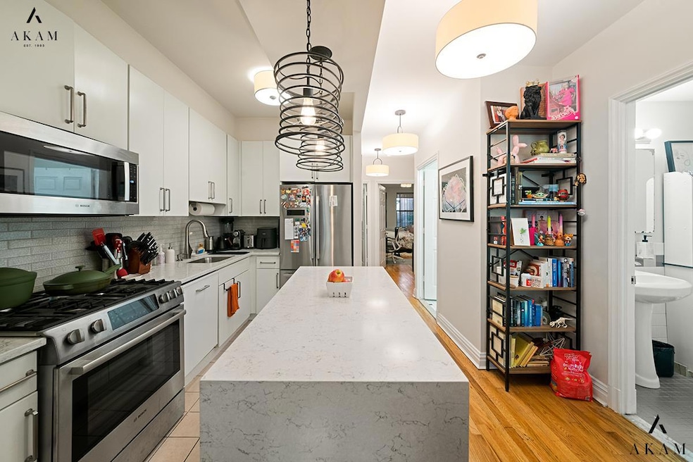 9 Mount Morris Park W unit A, New York, NY 10027 - photo 1