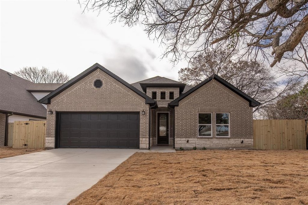 8903 Silver Creek Rd, Fort Worth, TX 76108 - photo 1