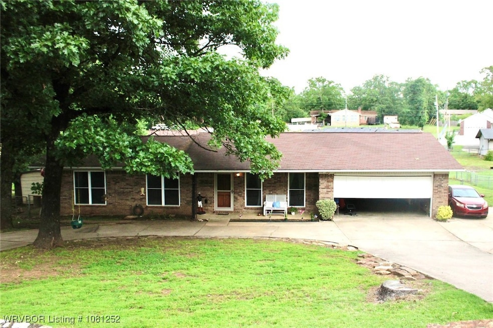 8436 Sebastian Lake Dr, Hackett, AR 72937 - photo 1