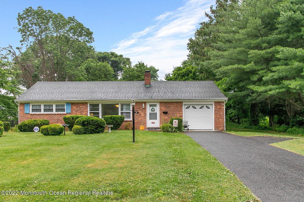 144 Rutledge Dr, Red Bank, NJ 07701 - photo 1