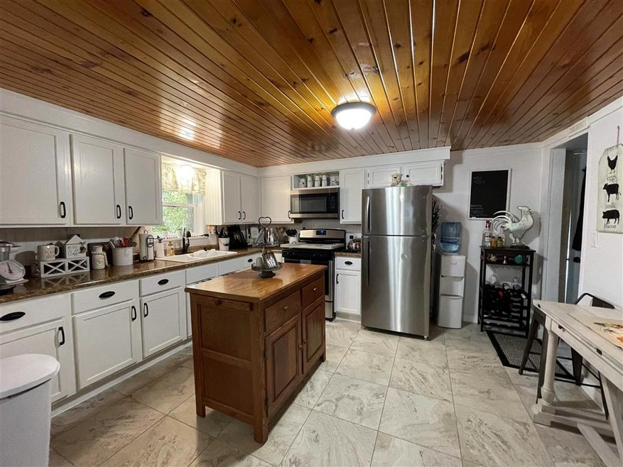 3550 W Bass Creek Rd, Beloit, WI 53511 - photo 1