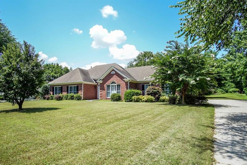 6259 Chestnut Hill Rd, Flowery Branch, GA 30542 - photo 1