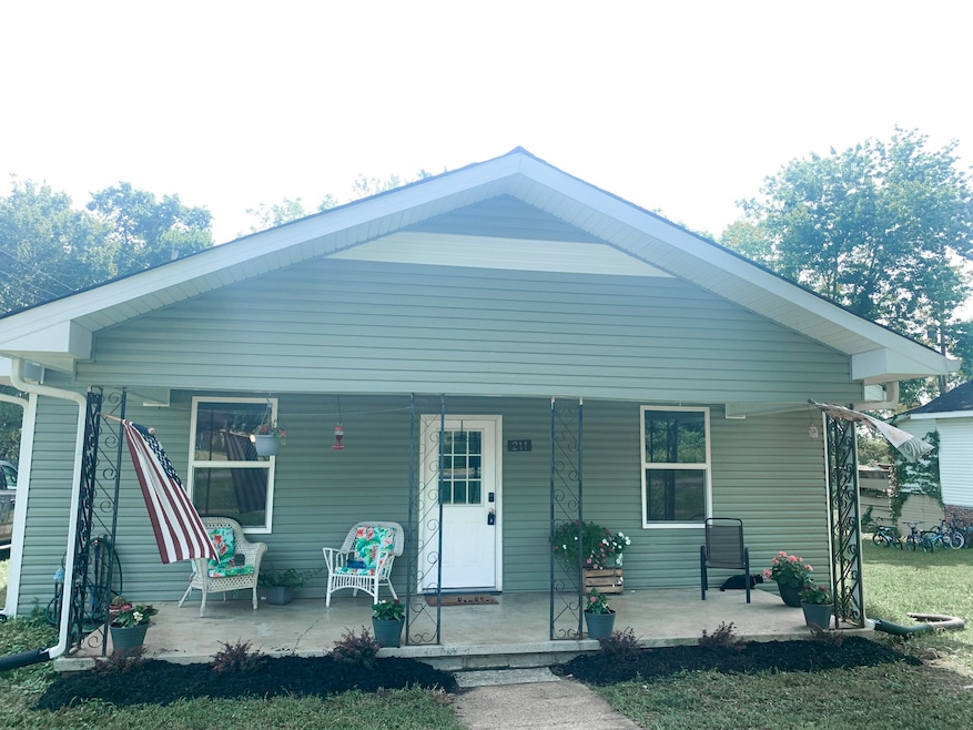 211 Shelbyville Mills Rd, Shelbyville, TN 37160 - photo 1