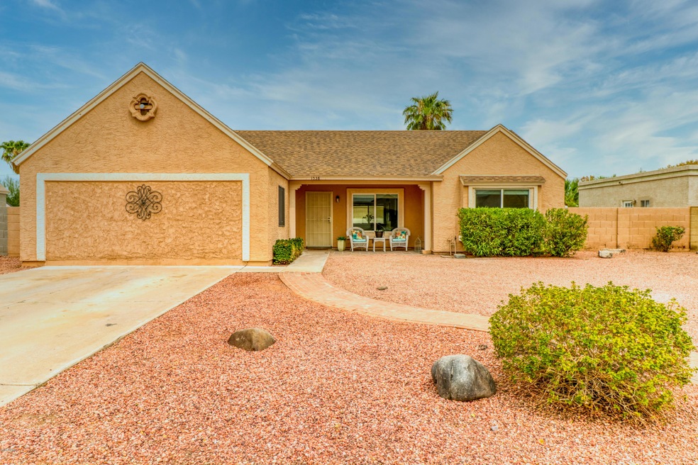 1538 E Stephens Dr, Tempe, AZ 85283 - photo 1