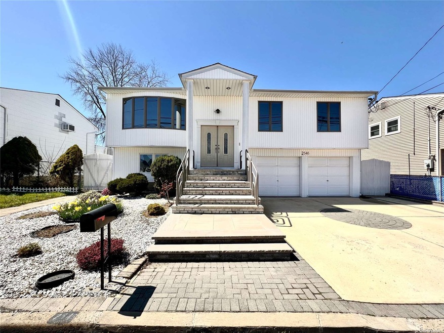 2546 Island Channel Rd, Seaford, NY 11783 - photo 1