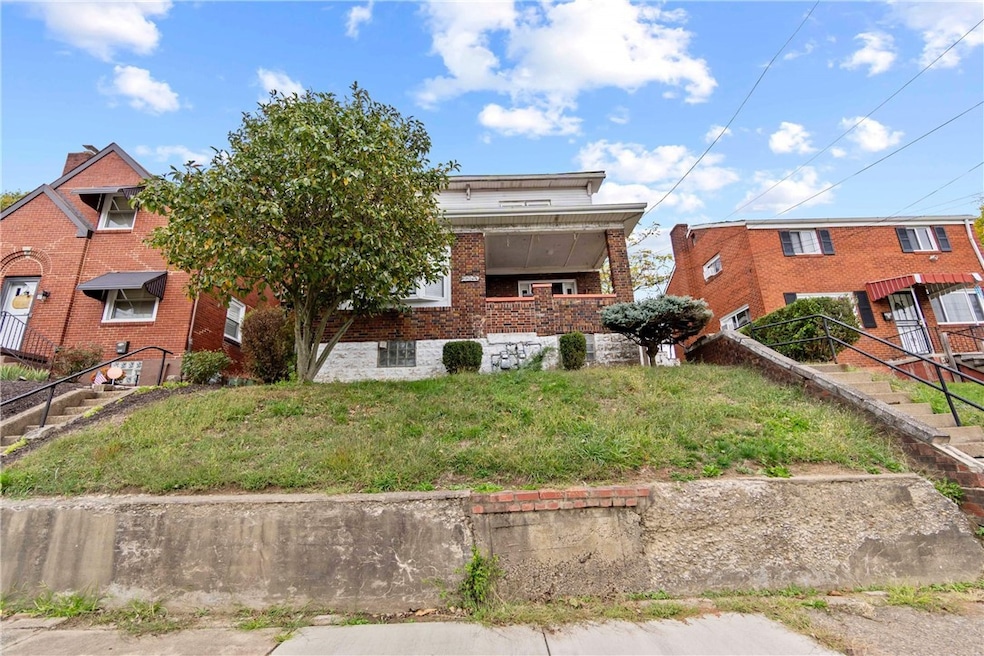 609 Large Ave, Clairton, PA 15025 - photo 1