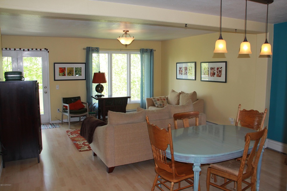 Living:Dining 1