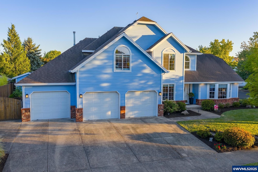 2750 Holiday Ln, Newberg, OR 97132 - photo 1