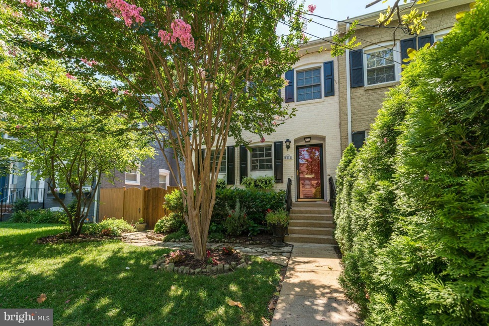 1216 Portner Rd, Alexandria, VA 22314 - photo 1