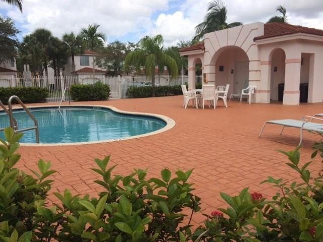 7637 Tamarac Island Cir unit 7637, Tamarac, FL 33321 - photo 1