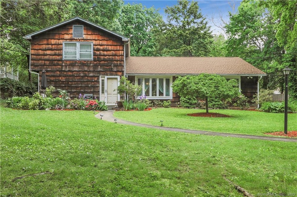 85 Toms Rd, Stamford, CT 06906 - photo 1