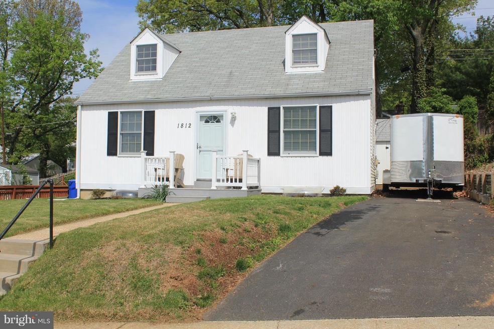 1812 Cromwood Rd, Parkville, MD 21234 - photo 1