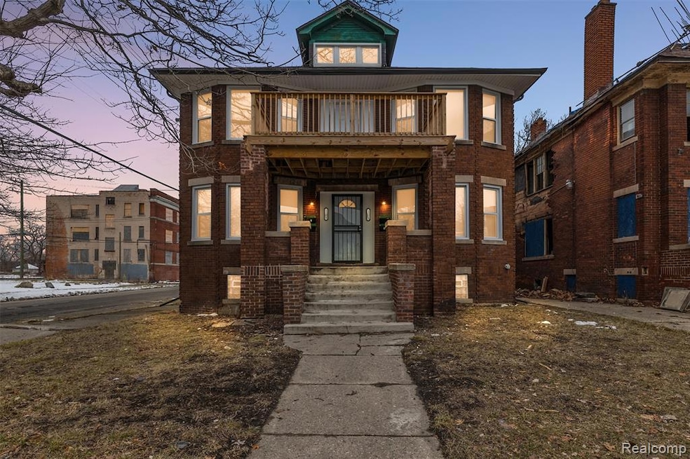 Night View, Front of Property