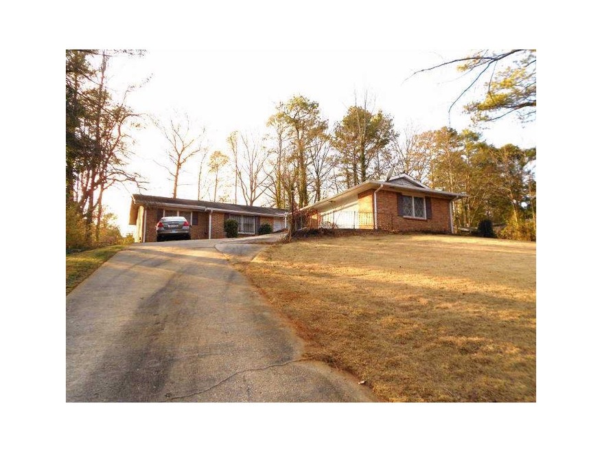 554 Rays Rd, Stone Mountain, GA 30083 - photo 1