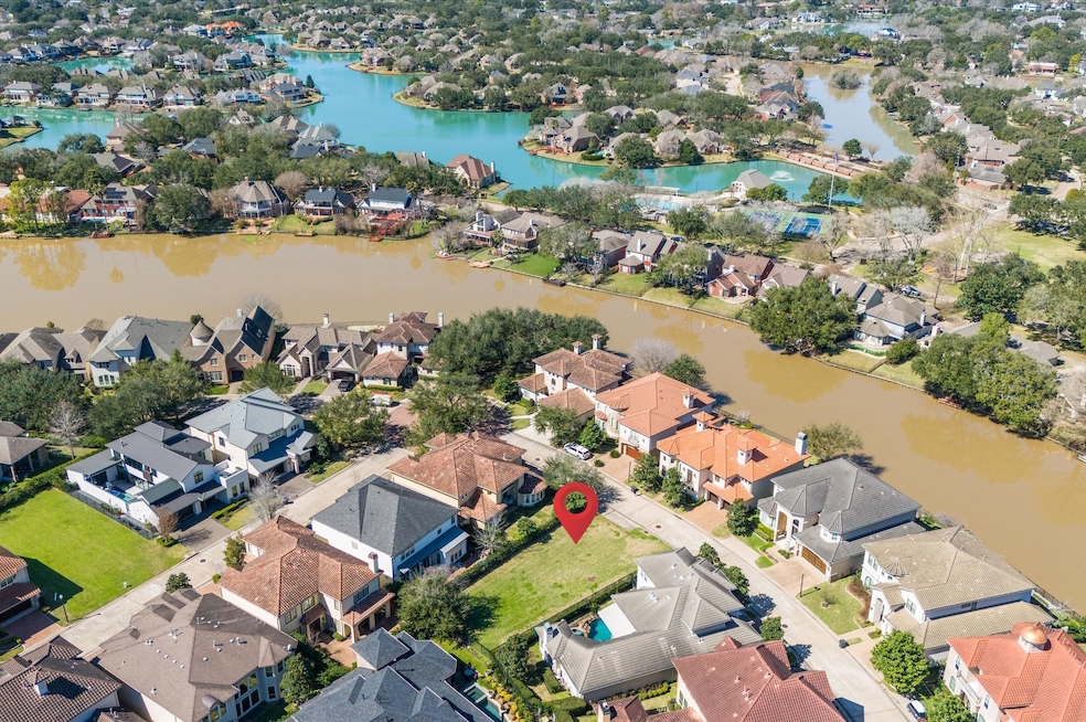 Rare residential lot in Sugar Land's premiere zip