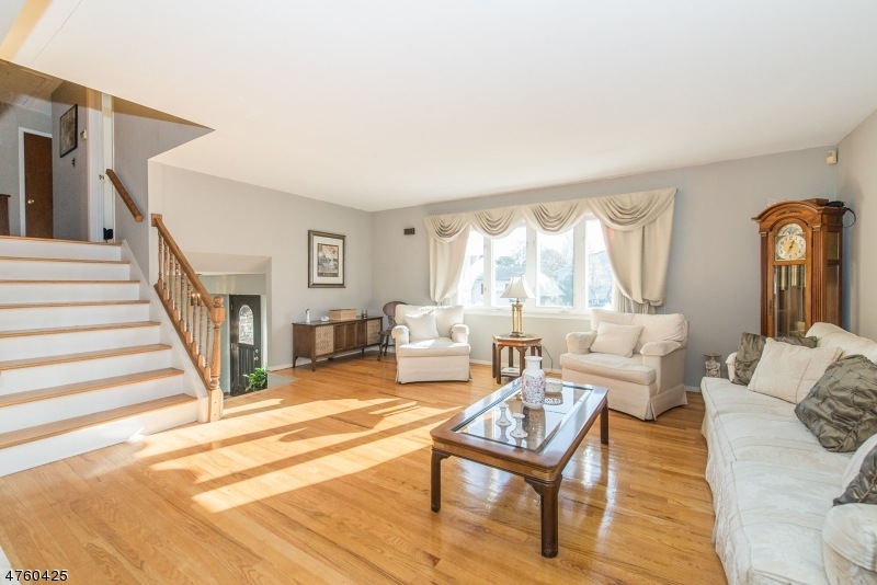 202 Abbe Ln, Clifton, NJ 07013 - photo 1