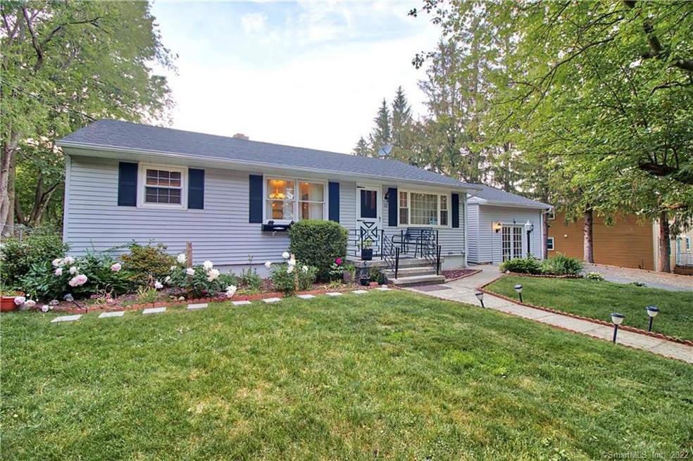 62 Everitt St, Waterbury, CT 06704 - photo 1